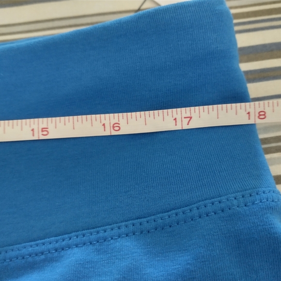 Medium NWT TOMMY HILFIGER High Rise Blue Bike/Running Shorts - Picture 6 of 13